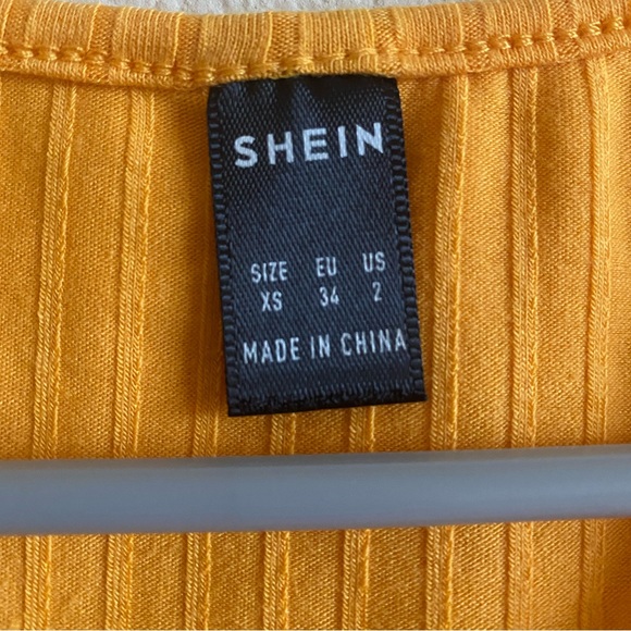 SHEIN adjustable scrunch top - Picture 5 of 5